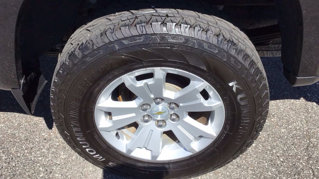 Used 2018 Chevrolet Colorado LT w/ LT Convenience Package image 11