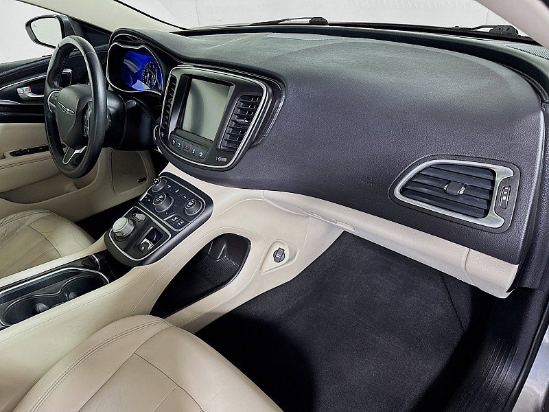 Used 2015 Chrysler 200 C w/ Navigation & Sound Group I image 29