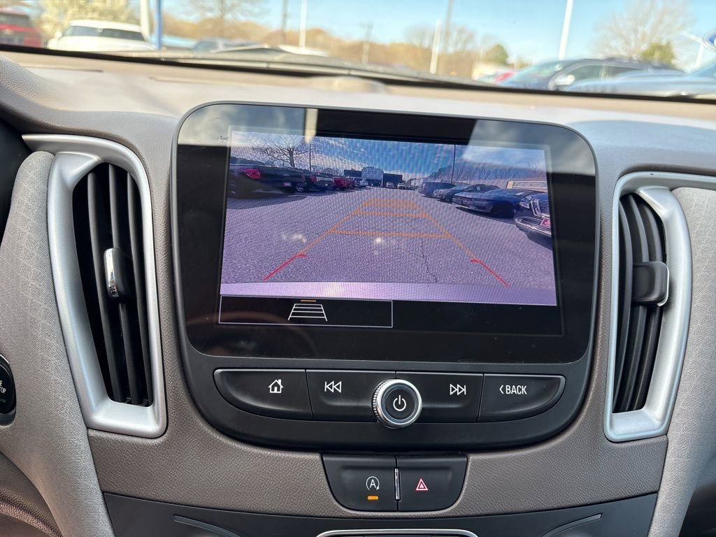 Used 2024 Chevrolet Malibu LT image 18