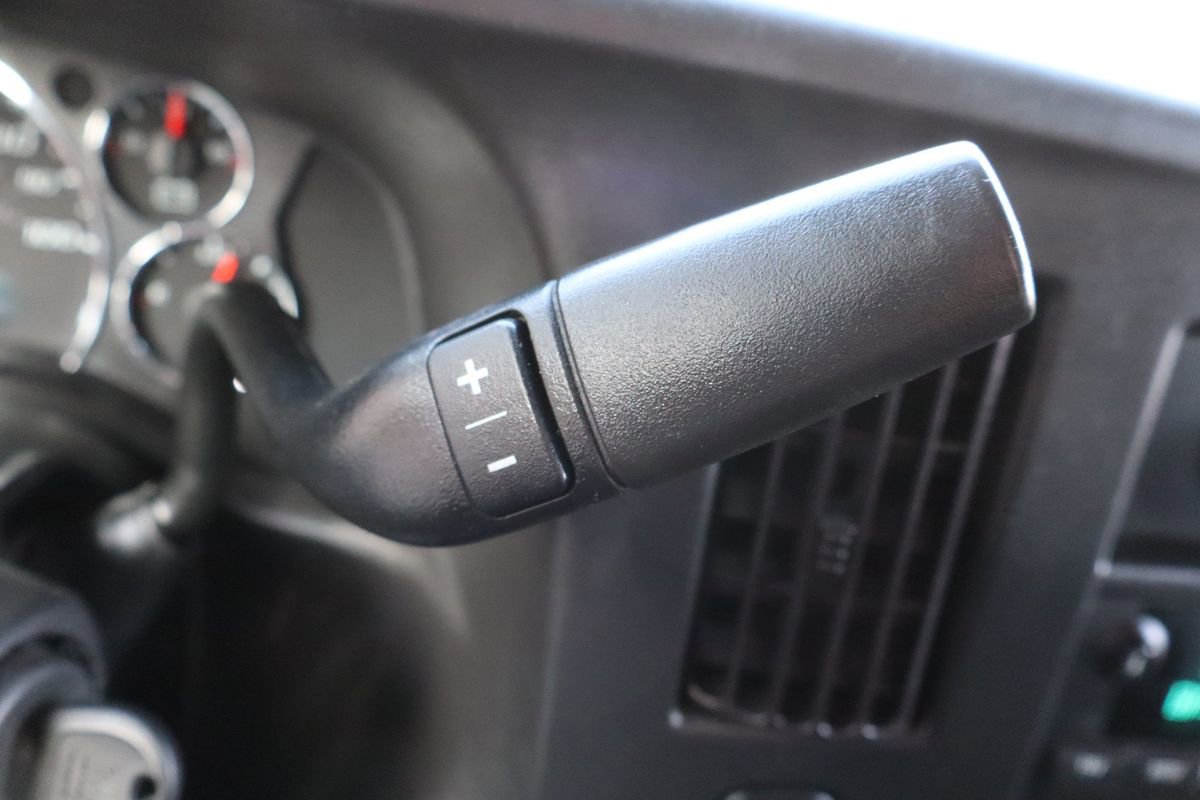 Used 2020 Chevrolet Express 2500 w/ Enhanced Convenience Package image 31