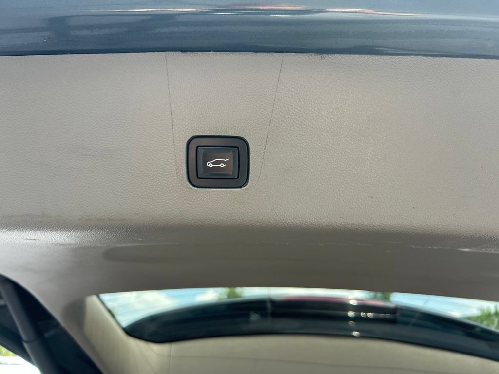 Used 2019 Chevrolet Traverse LT w/ LT Premium Package FWD image 37
