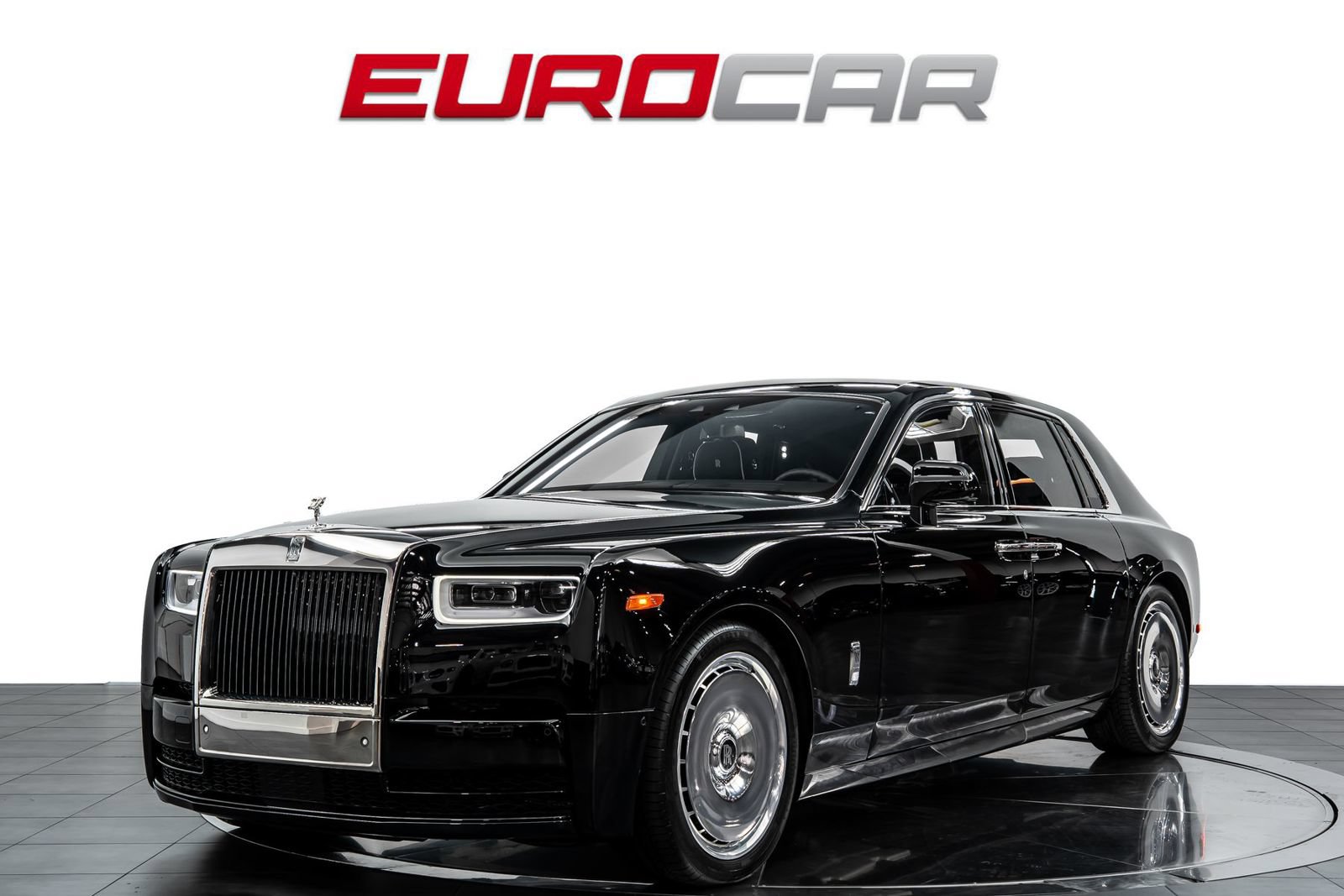 Used 2022 Rolls-Royce Phantom Sedan RWD image 1