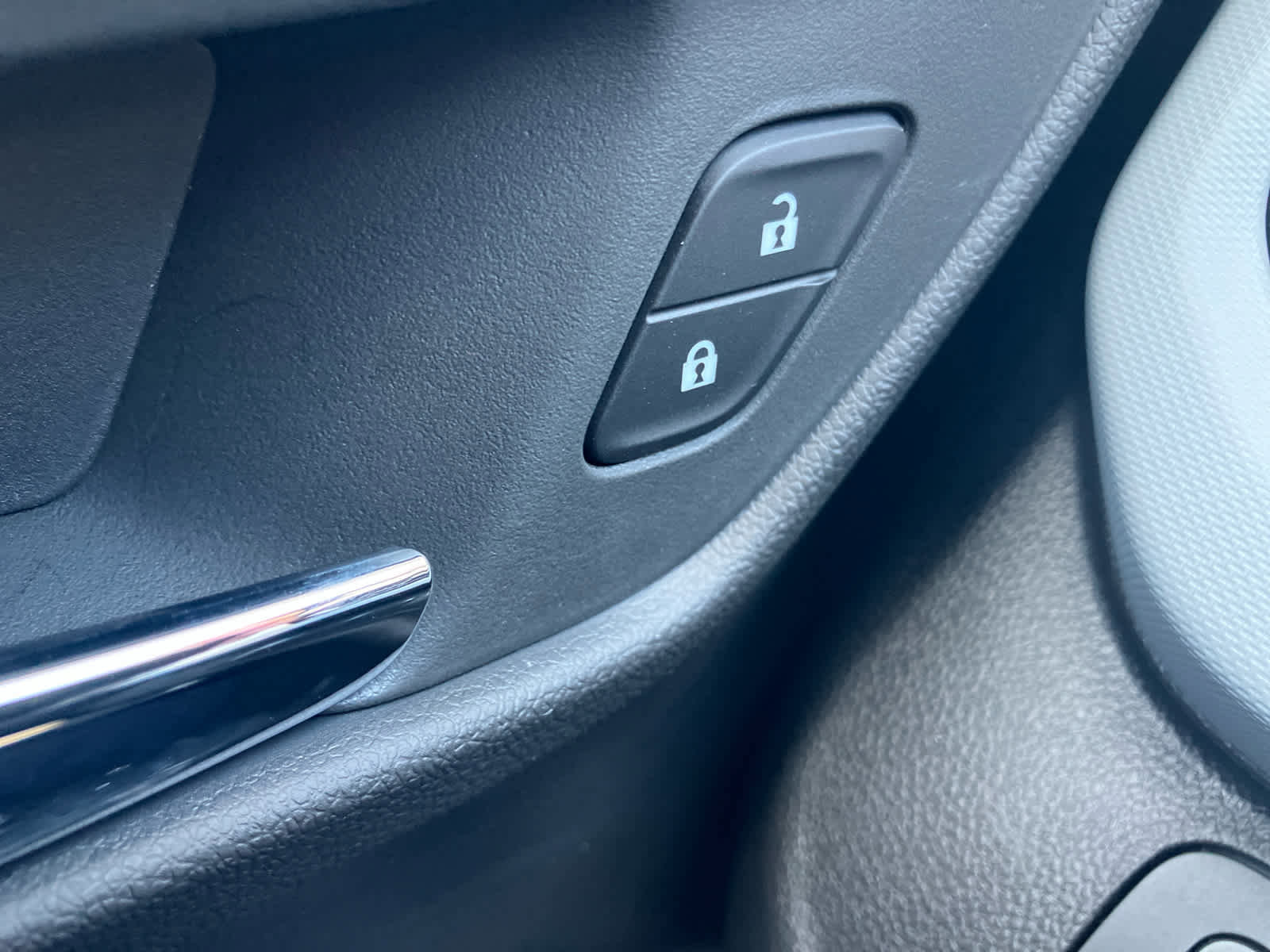 New 2027 Chevrolet Bolt LT w/ Comfort Package FWD image 10