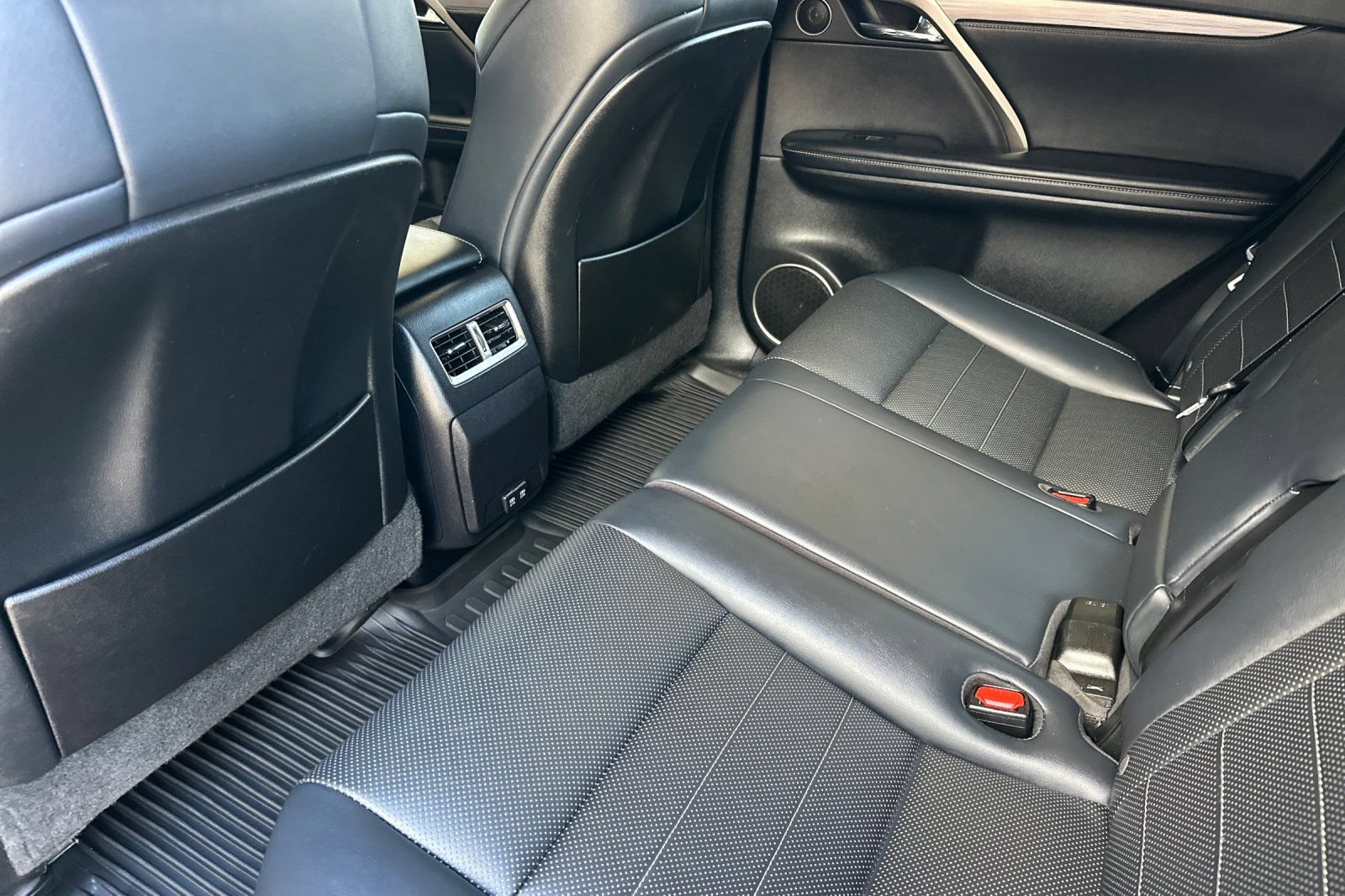 Used 2021 Lexus RX 350 F Sport w/ Cold Area Package (CT) AWD/4WD image 9