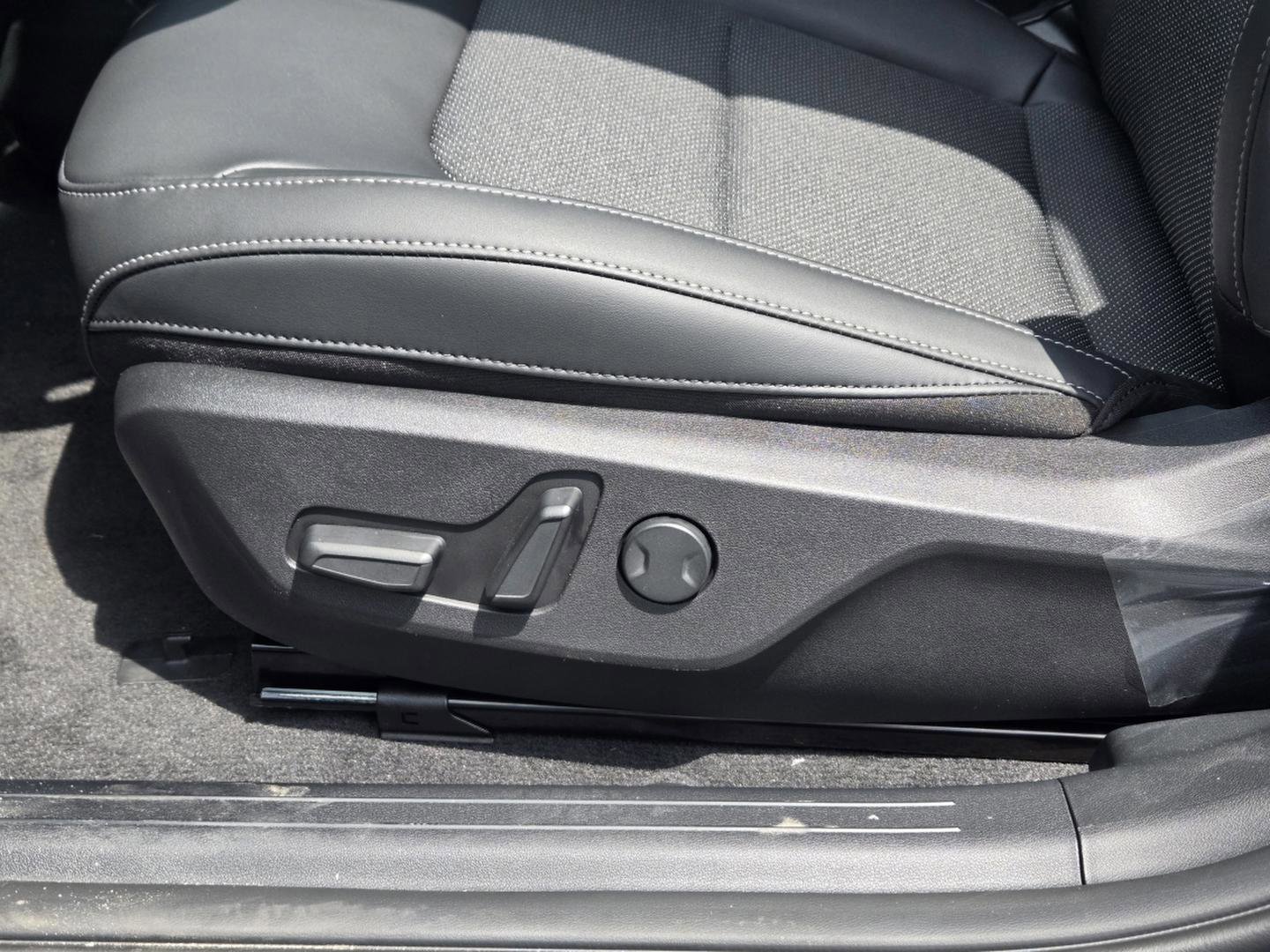 New 2025 Kia EV6 Light image 16