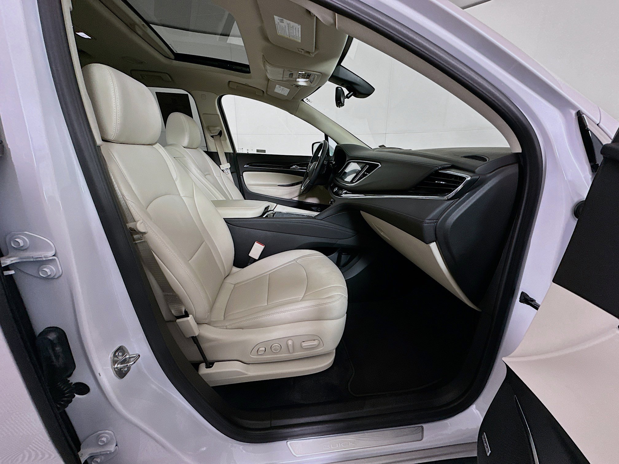 Used 2023 Buick Enclave Premium w/ Experience Buick Package image 34
