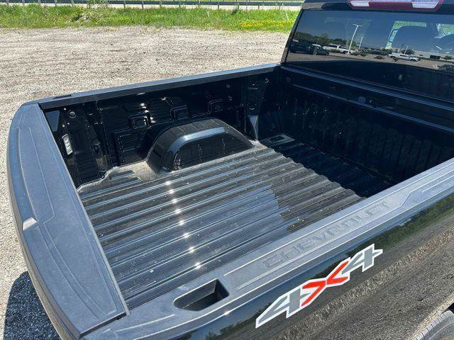 Used 2024 Chevrolet Silverado 1500 LT AWD/4WD image 23