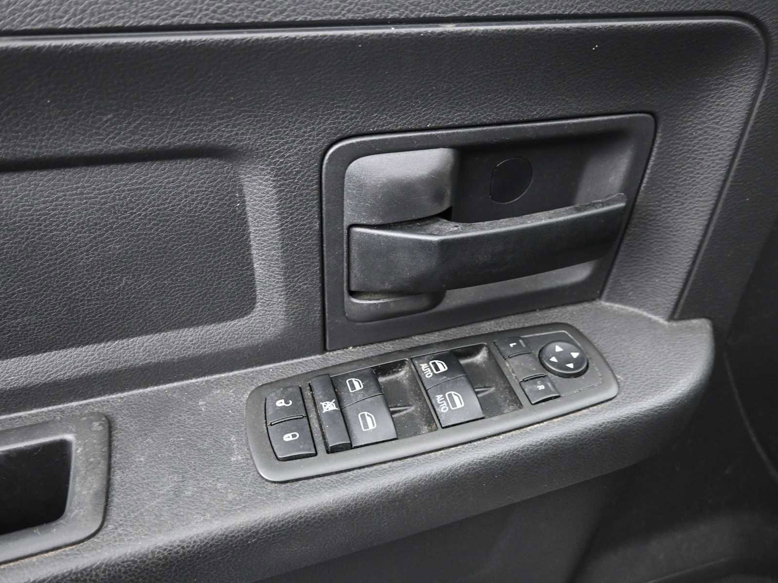 Used 2012 RAM 1500 Express image 10