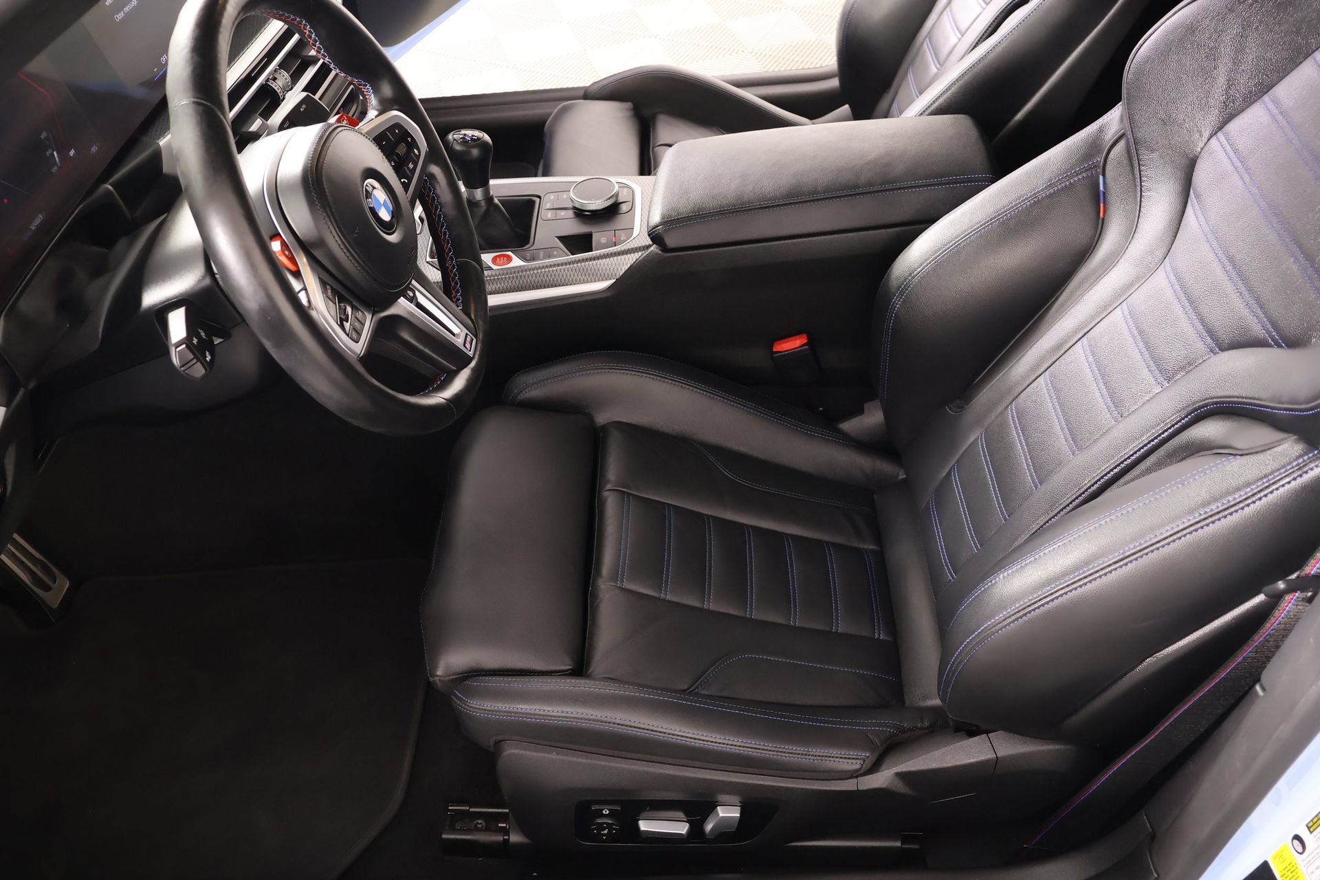 Used 2023 BMW M2 w/ Lighting Package RWD image 12