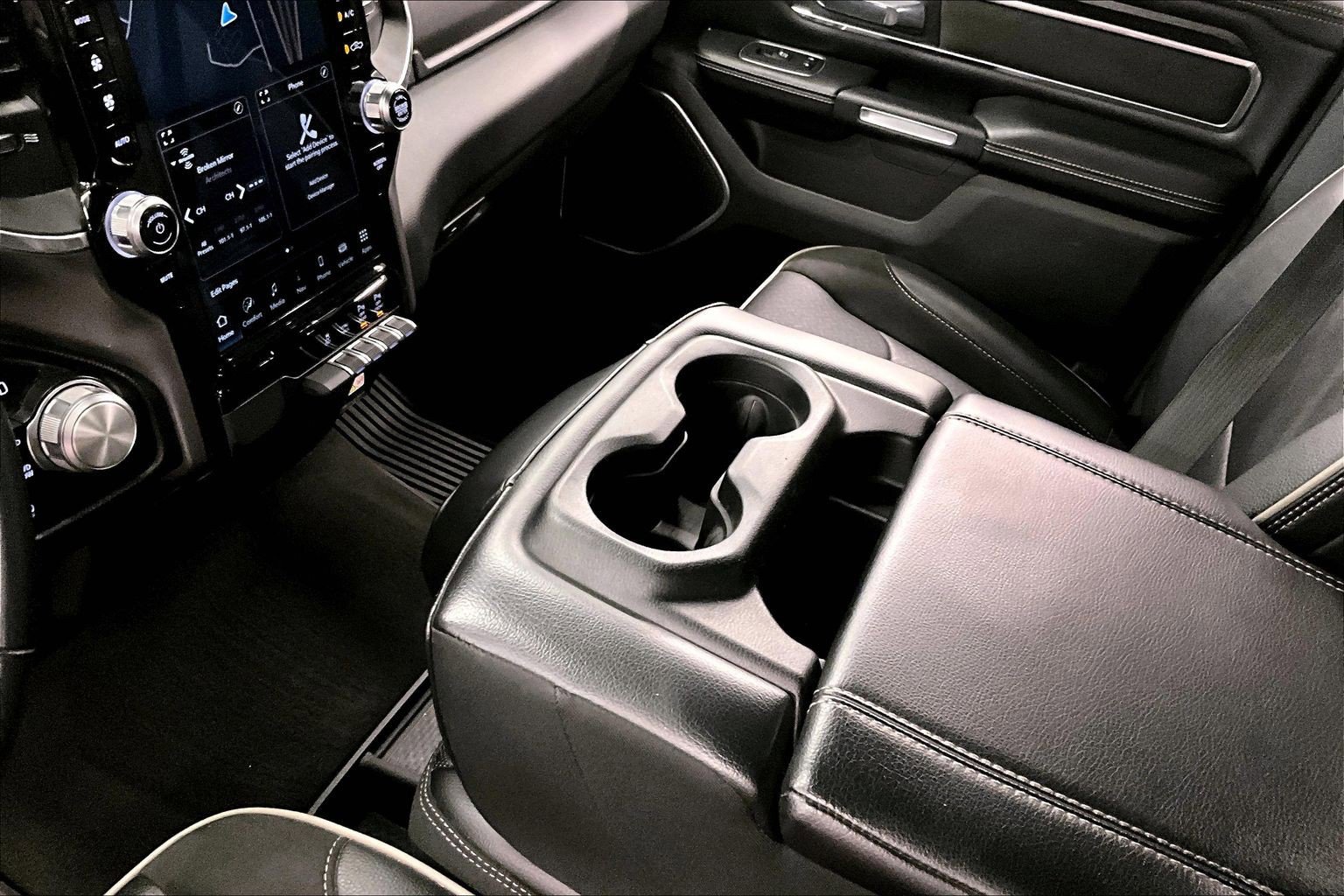 Used 2023 RAM 1500 Laramie AWD/4WD image 18
