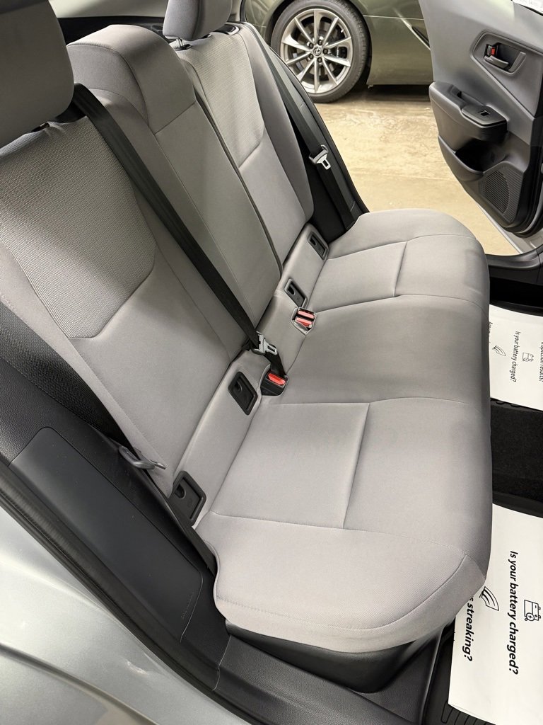 Used 2023 Toyota Prius LE image 31