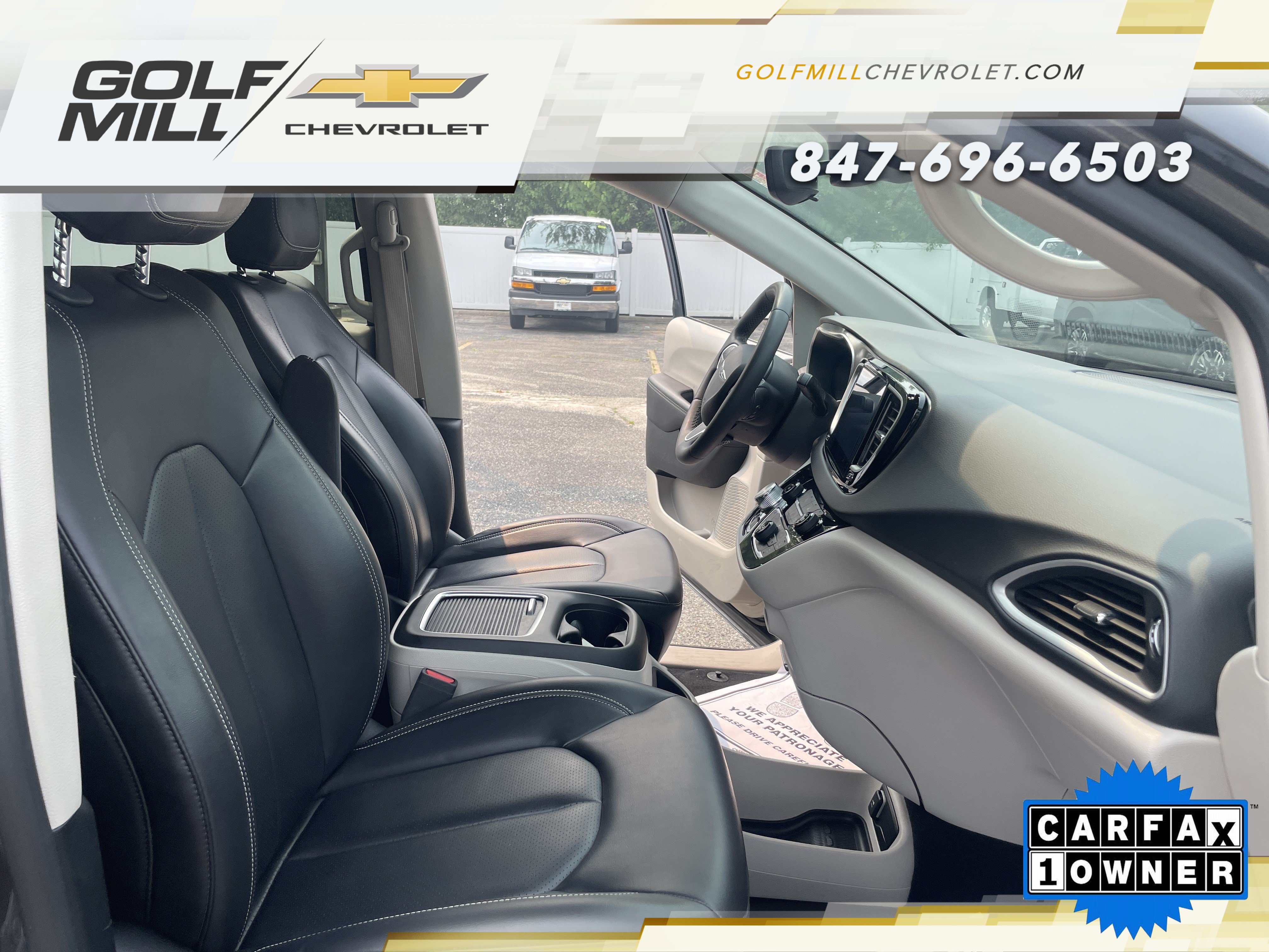 Used 2023 Chrysler Pacifica Touring-L FWD image 33
