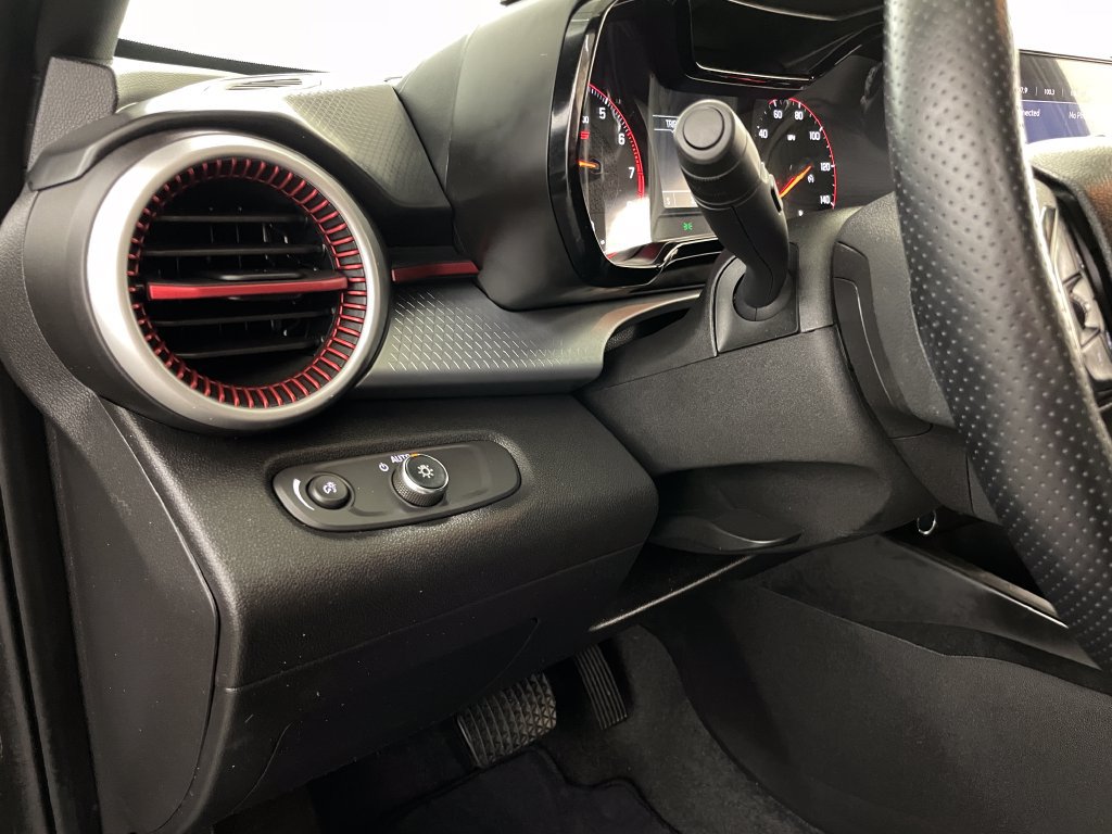 Used 2025 Chevrolet Trax RS w/ Driver Confidence Package FWD image 23