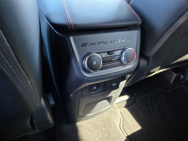 Used 2025 Ford Explorer ST-Line AWD/4WD image 30