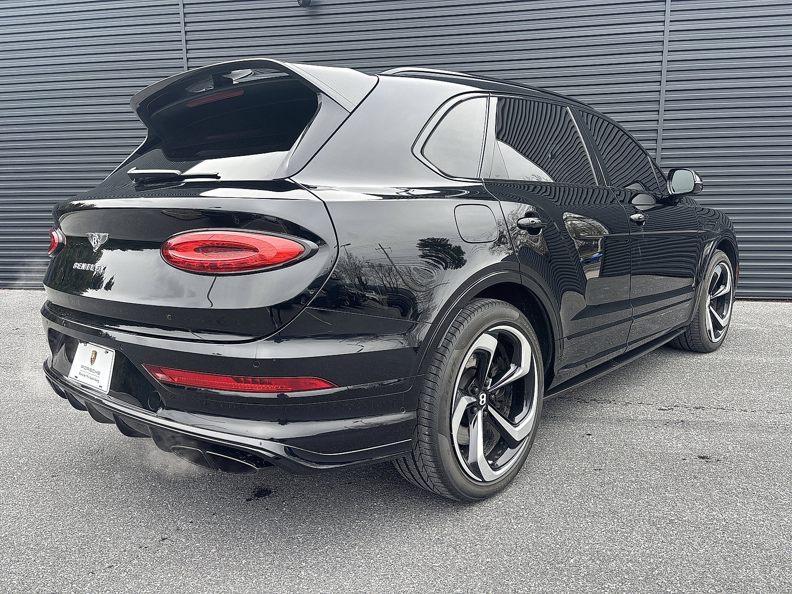 Used 2022 Bentley Bentayga image 5