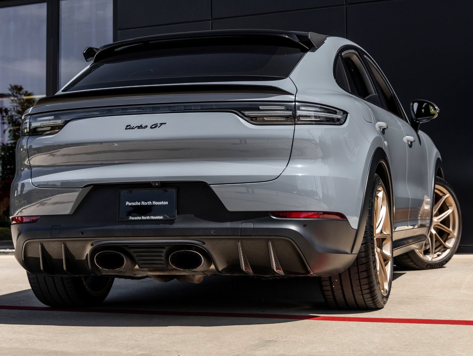 Certified 2022 Porsche Cayenne Turbo GT AWD/4WD image 11