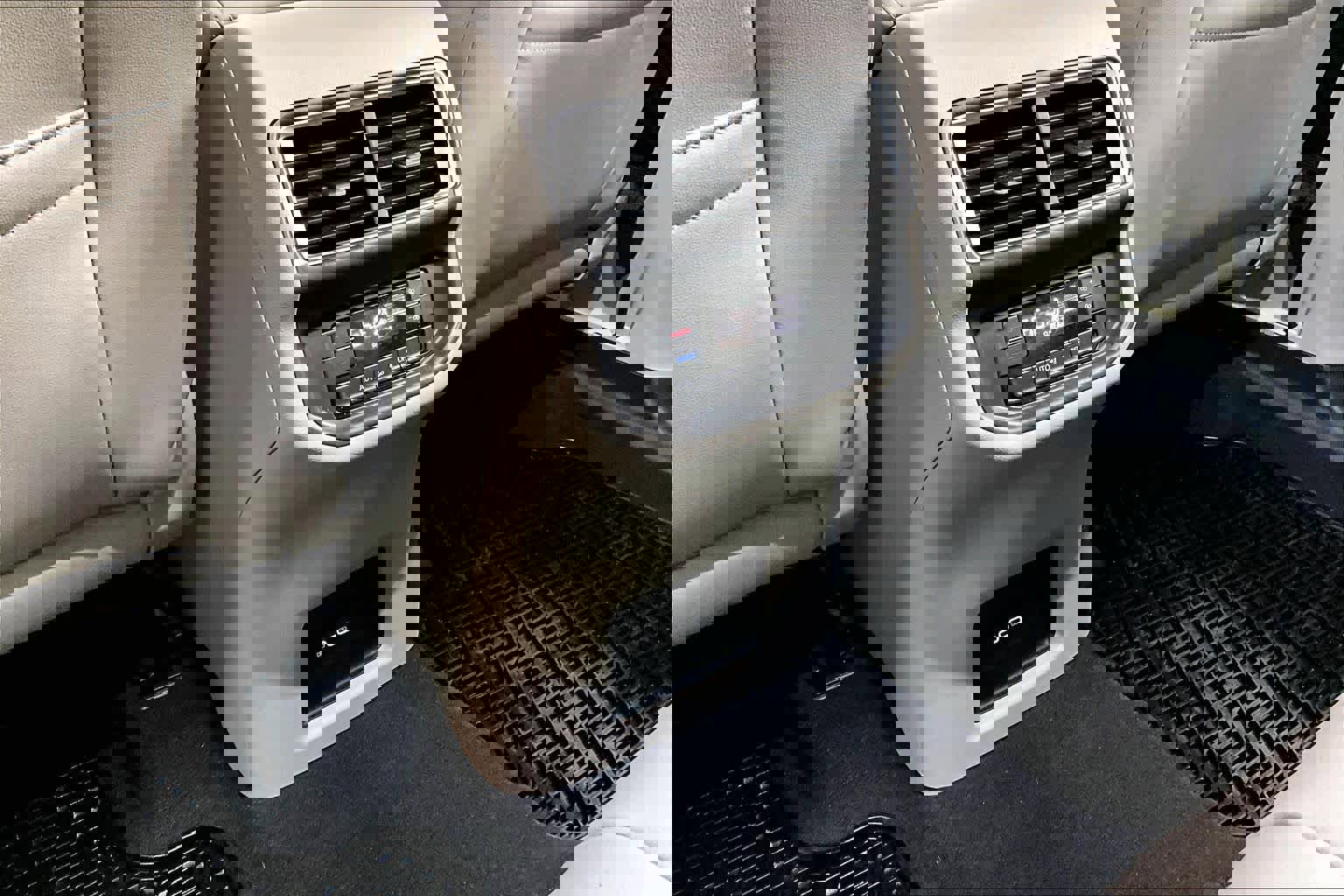 Used 2024 Volkswagen Atlas SE image 36