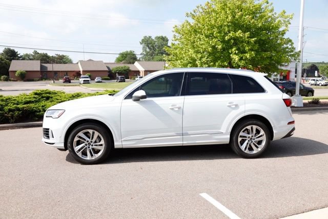 Used 2023 Audi Q7 3.0T Premium Plus w/ Premium Plus Package AWD/4WD image 7