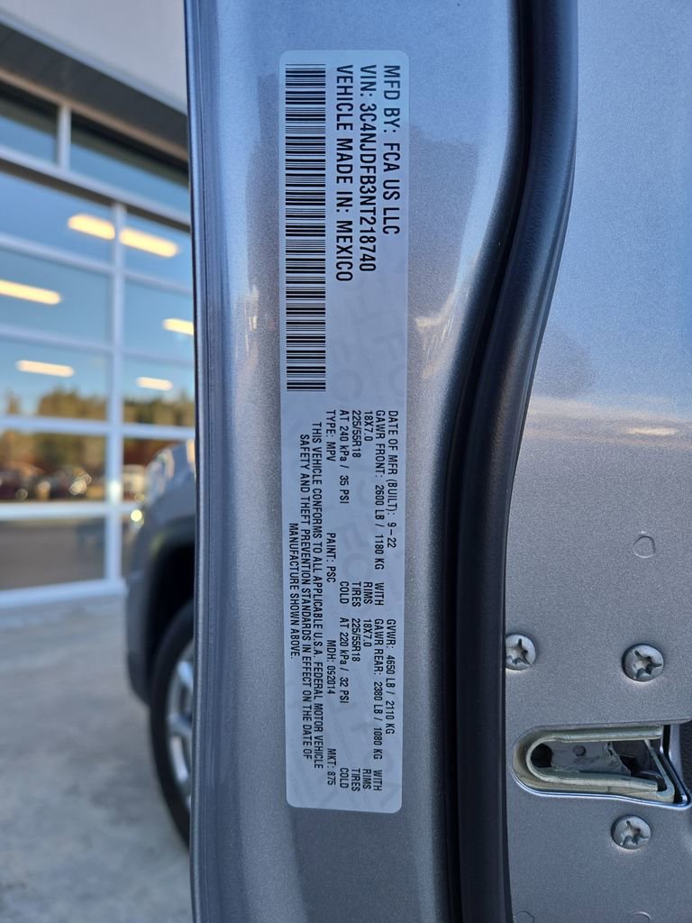 Used 2022 Jeep Compass Latitude image 29