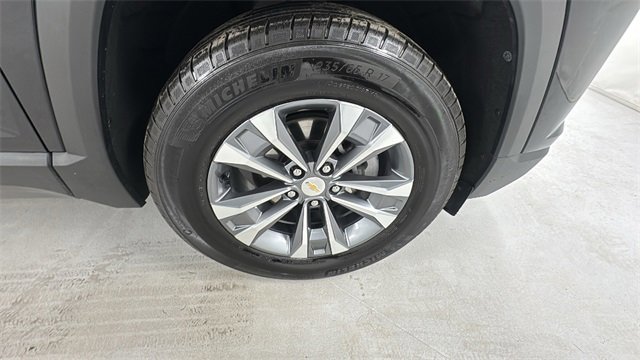 Used 2025 Chevrolet Equinox LT image 9