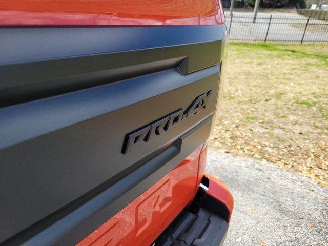 Used 2025 Nissan Frontier PRO-4X image 7