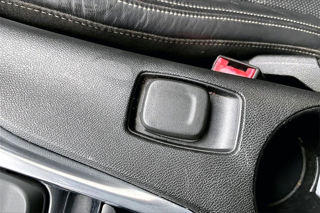 Used 2018 Chevrolet Camaro SS w/ Redline Edition image 32