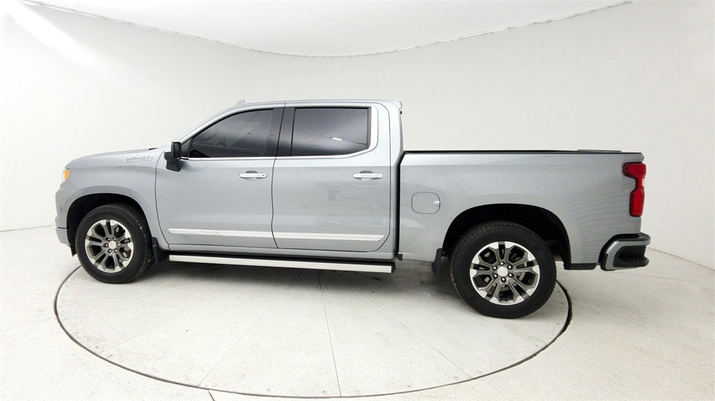 Certified 2023 Chevrolet Silverado 1500 High Country w/ Technology Package image 5