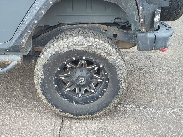 Used 2013 Jeep Wrangler Unlimited Rubicon AWD/4WD image 11