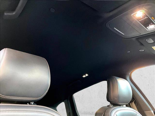 Used 2024 Lincoln Nautilus Premier w/ Jet Appearance Package image 17