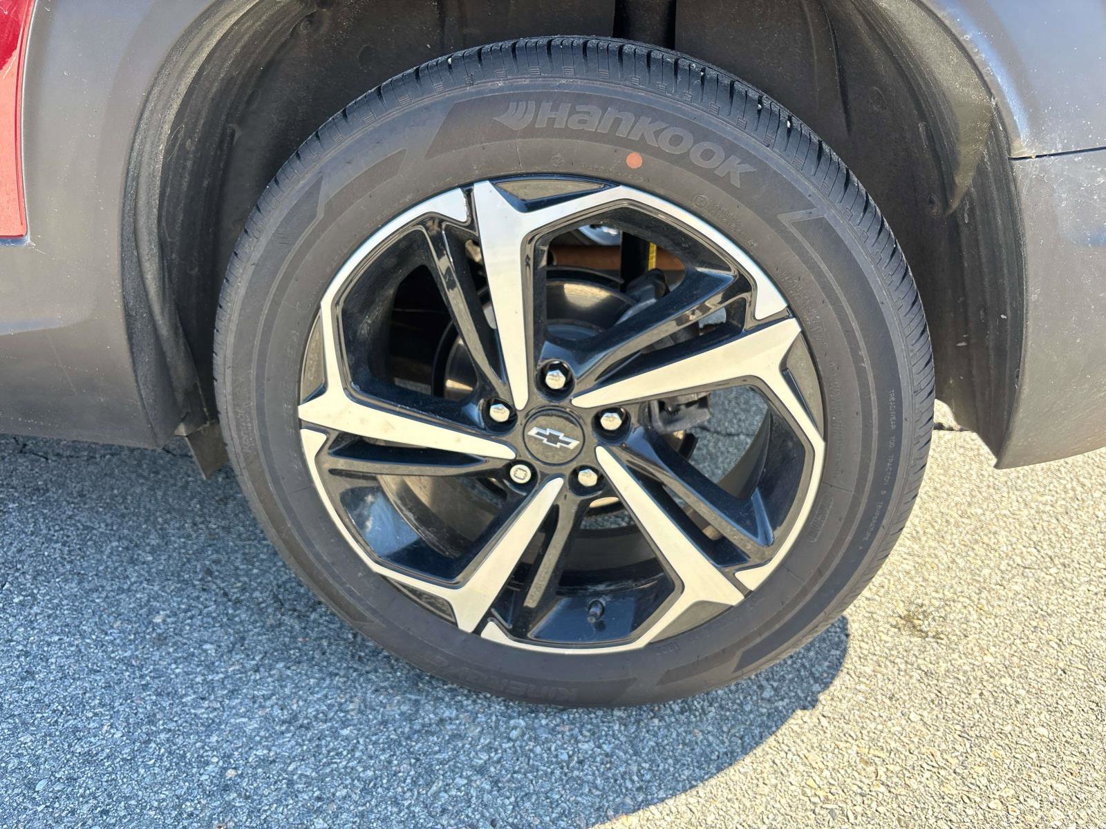 Used 2022 Chevrolet TrailBlazer RS w/ Sun and Liftgate Package FWD image 4