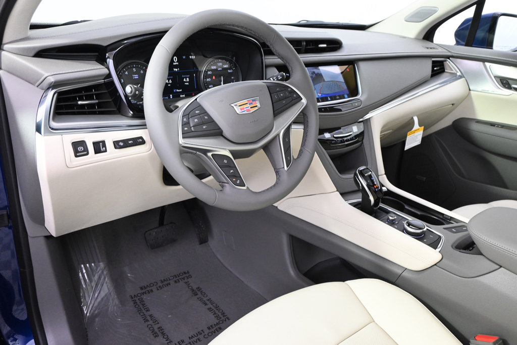 New 2026 Cadillac XT5 Premium Luxury w/ LPO, Floor Liner Package AWD/4WD image 11