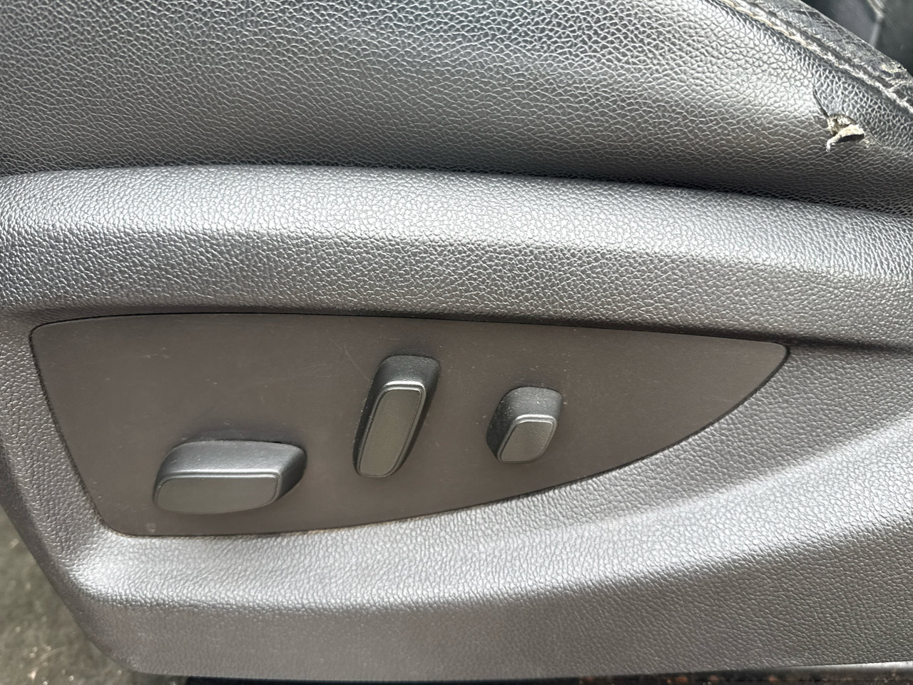 Used 2016 Chevrolet Silverado 2500 LT image 11