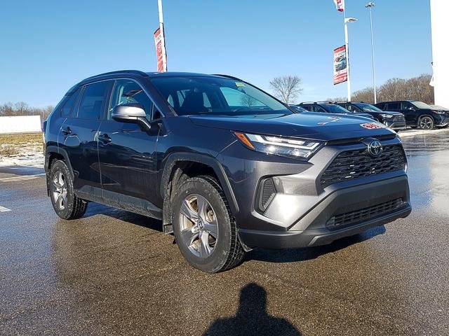 Used 2023 Toyota RAV4 XLE image 3