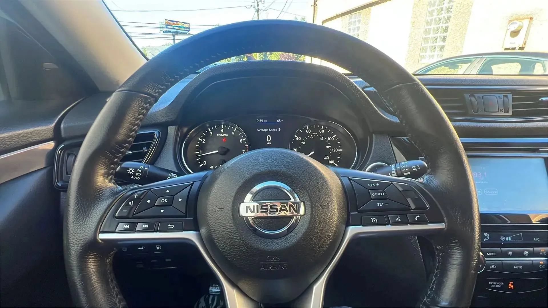 Used 2019 Nissan Rogue SV AWD/4WD image 14
