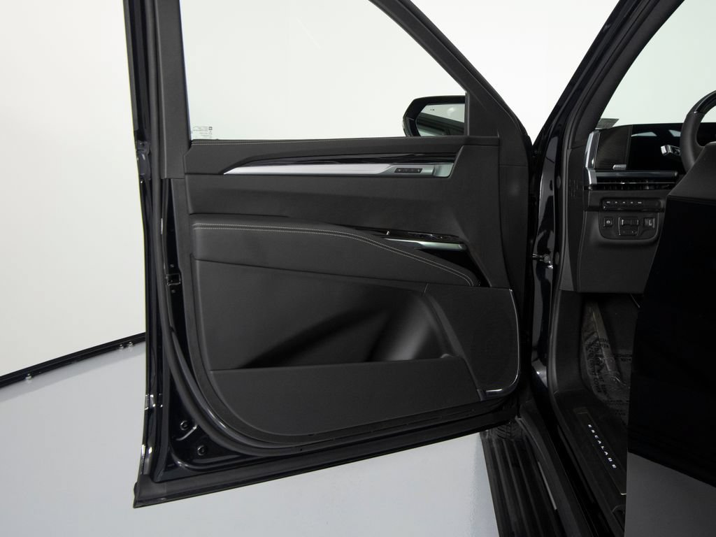 Used 2026 Cadillac Escalade Sport AWD/4WD image 11