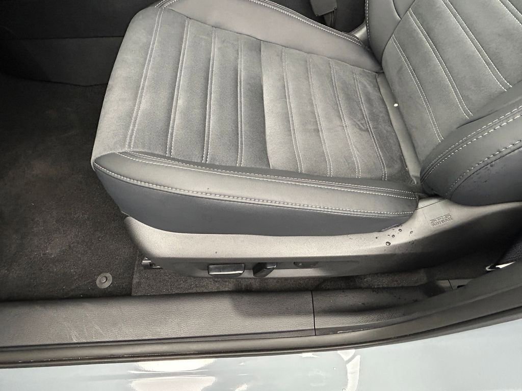 New 2025 Mitsubishi Outlander AWD image 11