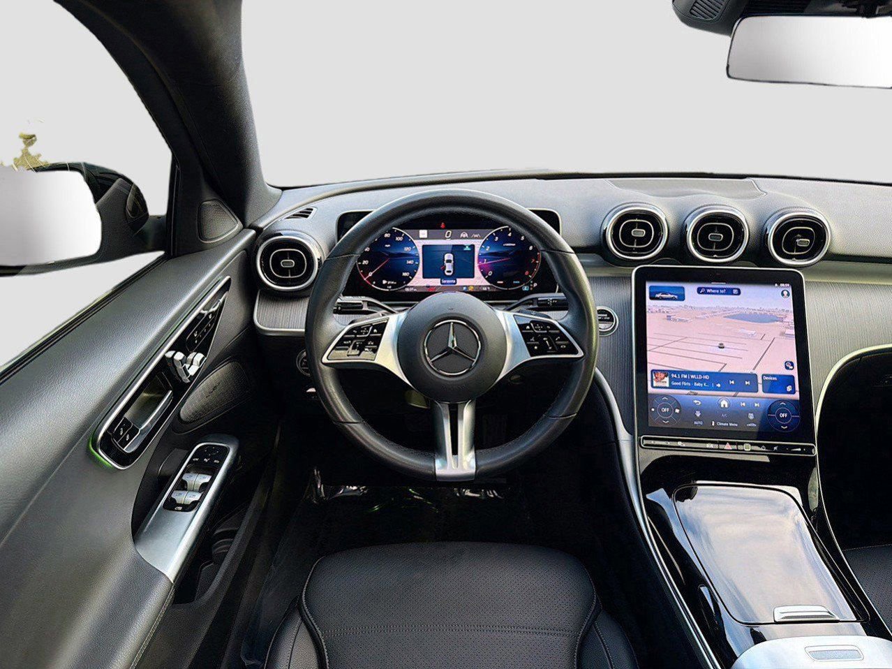 Used 2025 Mercedes-Benz C 300 Sedan image 18