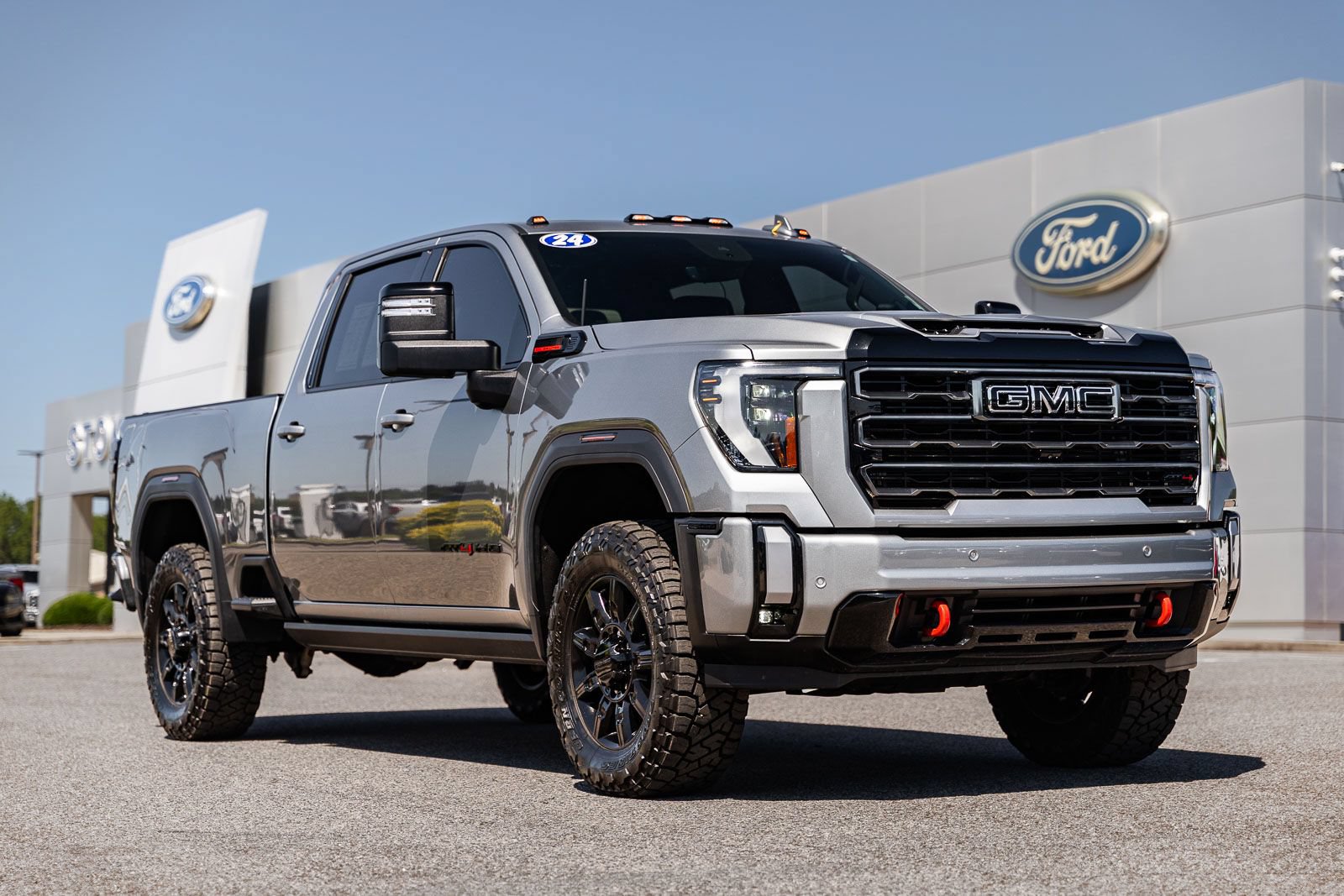 Used 2024 GMC Sierra 2500 AT4 w/ AT4 Premium Plus Package AWD/4WD image 1