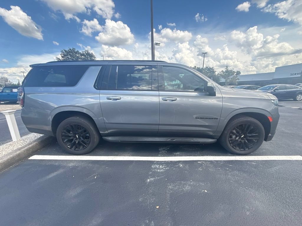 Used 2021 Chevrolet Suburban RST RWD image 8