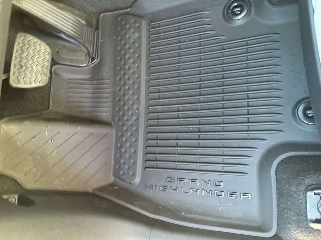 New 2026 Toyota Grand Highlander XLE image 38