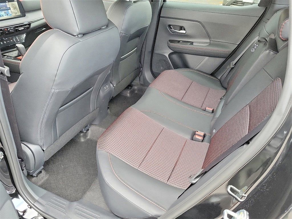 New 2025 Nissan Kicks SR image 12