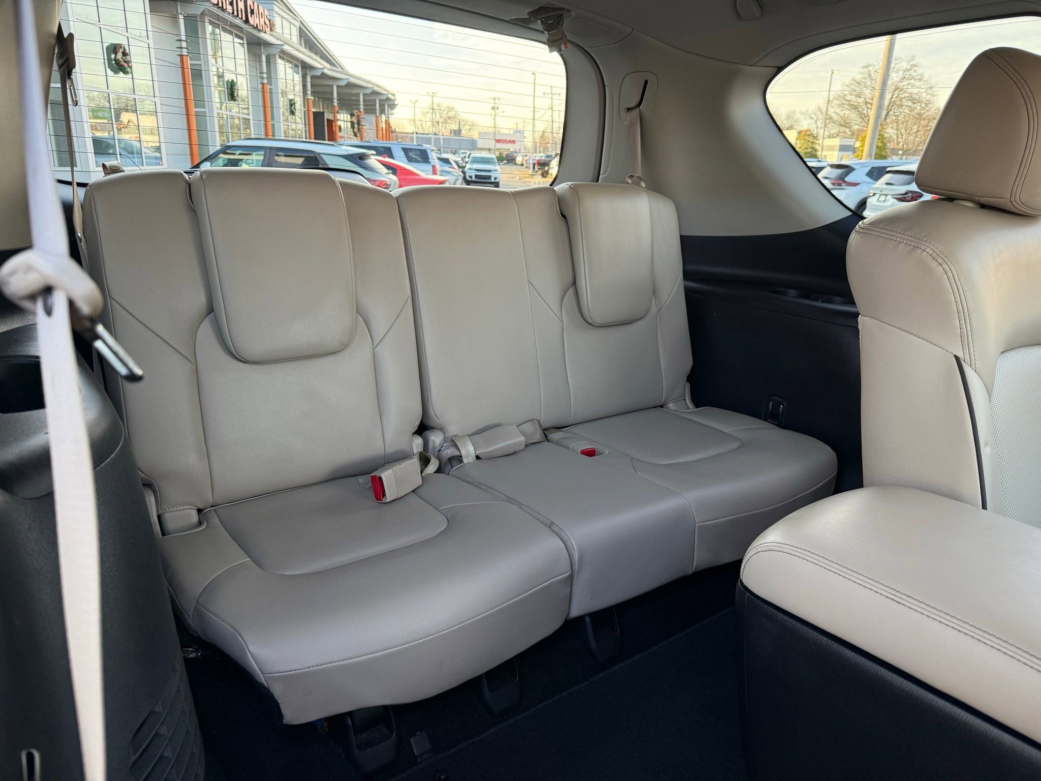 Used 2024 Nissan Armada SL w/ Captain's Chairs Package image 34