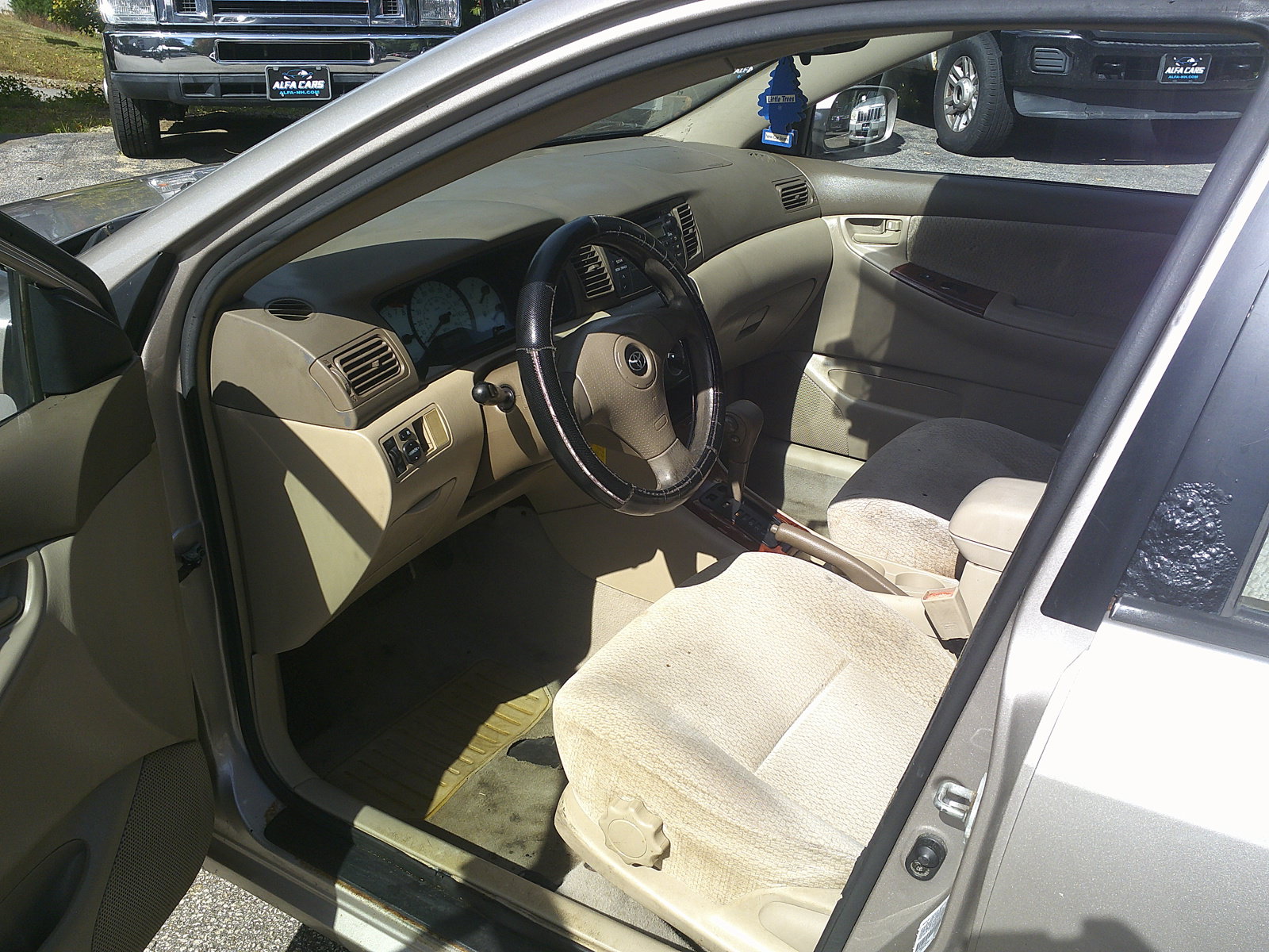Used 2003 Toyota Corolla CE FWD image 8