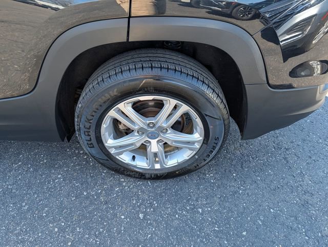 Used 2020 GMC Terrain SLE w/ Driver Convenience Package image 4