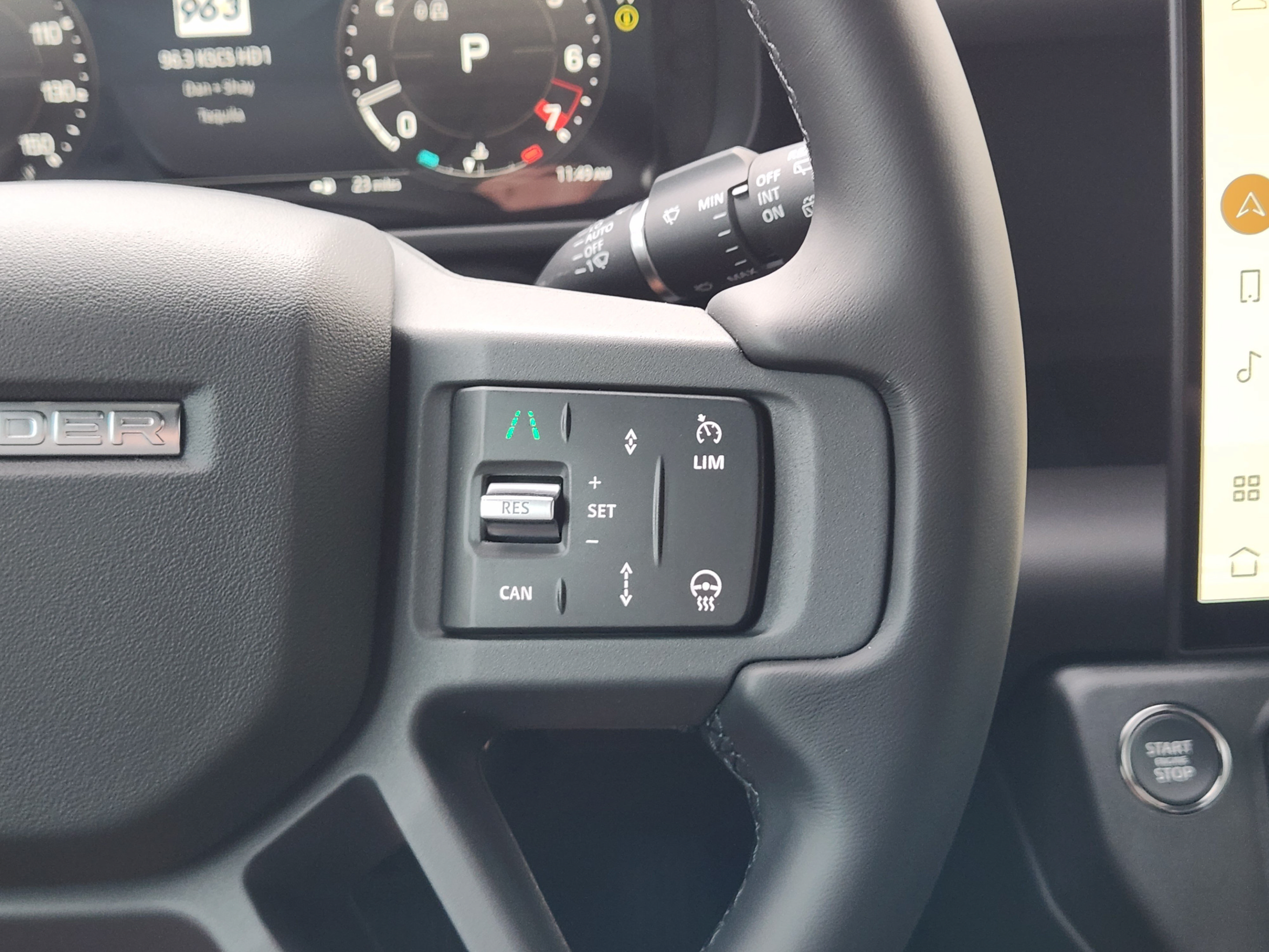New 2026 Land Rover Defender 110 X-Dynamic SE AWD/4WD image 24