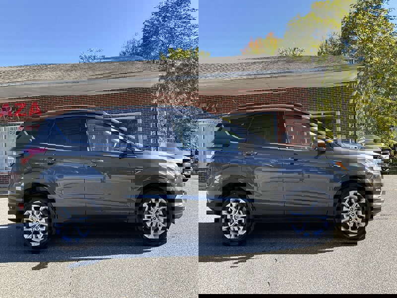 Used 2018 Ford Escape SE image 4