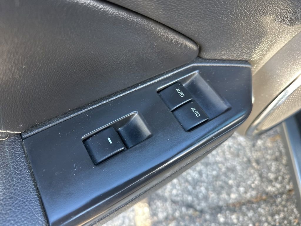 Used 2010 Ford Mustang GT Premium image 23