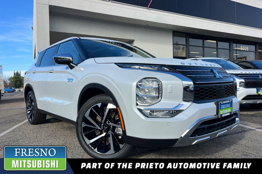 New 2025 Mitsubishi Outlander SE