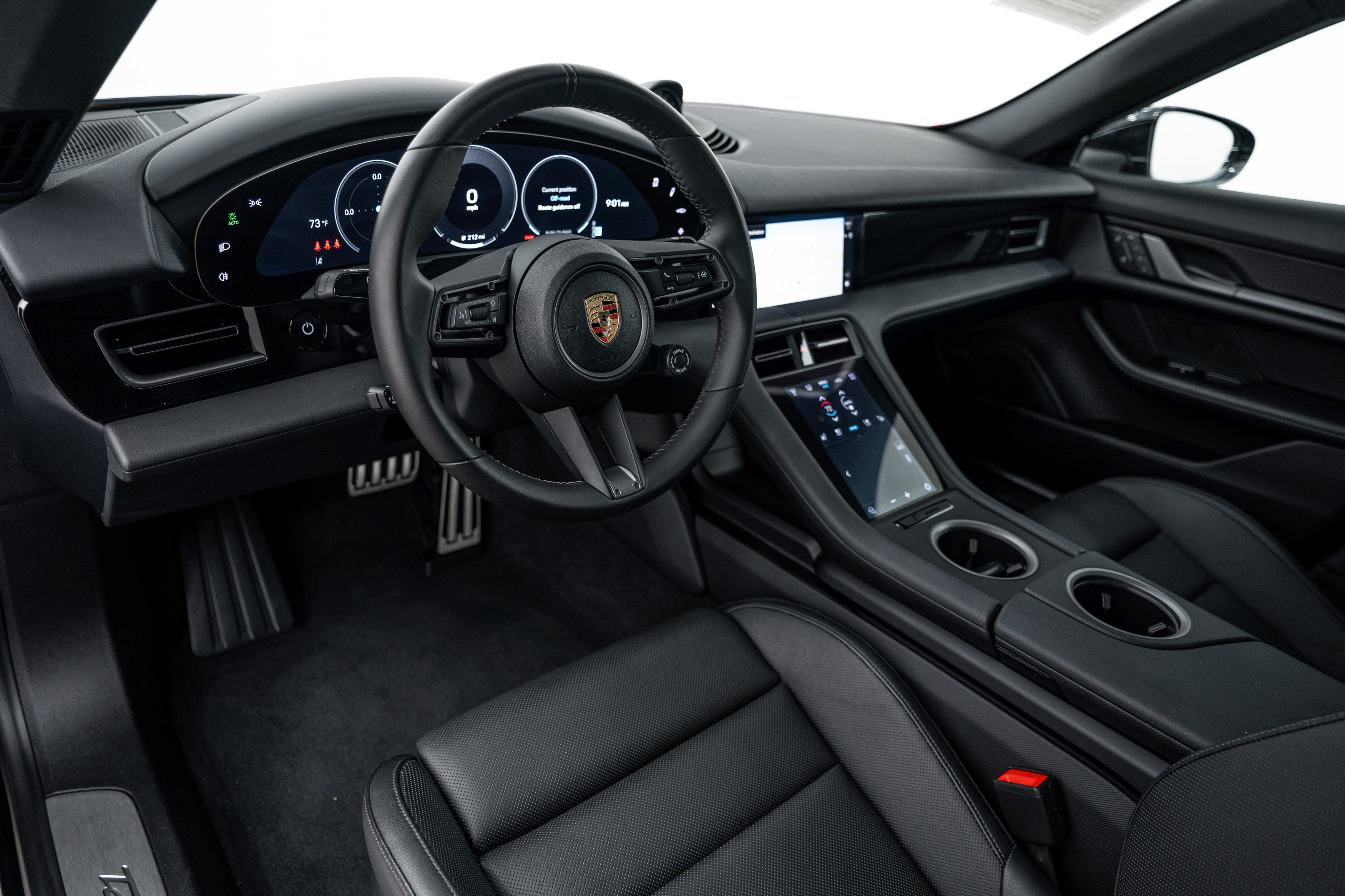 Certified 2025 Porsche Taycan 4S AWD/4WD image 4