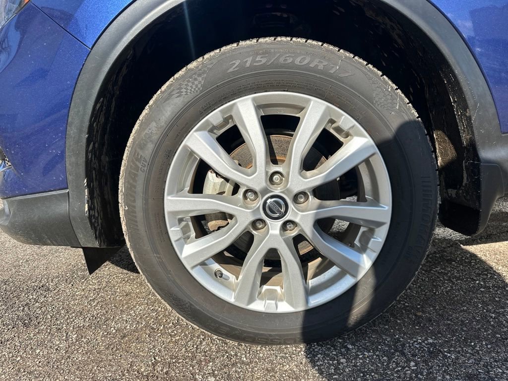 Used 2022 Nissan Rogue Sport S image 37